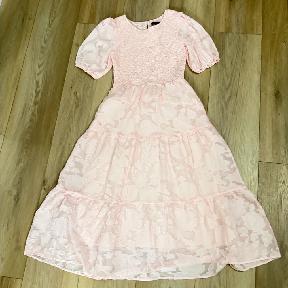 Chic Pink Midi Dress with Lace Detail - Picture 3 of 4
